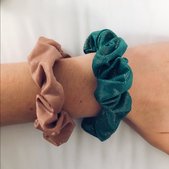 Scrunchie Set - Picture 2 of 3